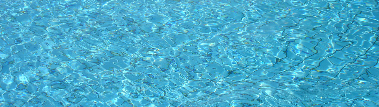 Ocean Blue clear pool - we use only 100% chlorine
